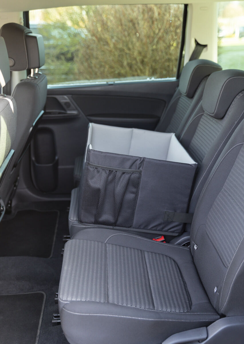 Autositz, 45×28×40cm, schwarz/grau Autositz, 45×28×40cm, schwarz/grau