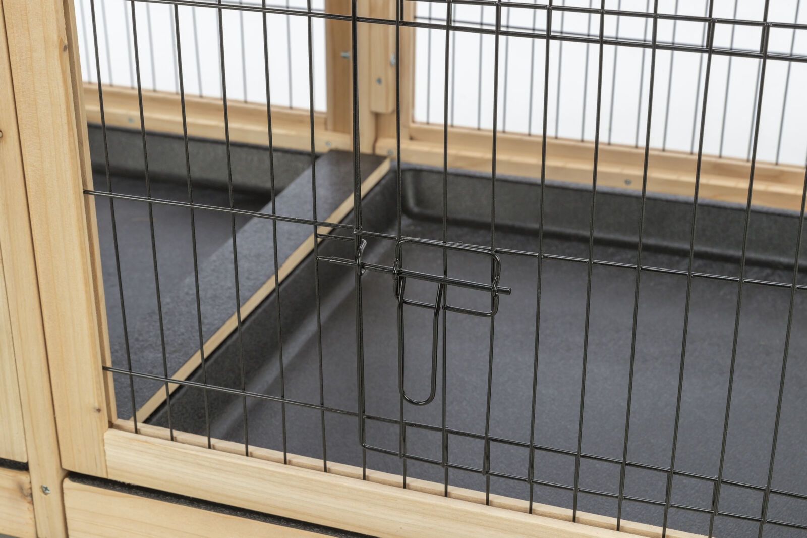 Indoor Gehege, Meerschw./Kaninchen, Holz/Metall 150×50×60cm Indoor Gehege, Meerschw./Kaninchen, Holz/Metall 150×50×60cm