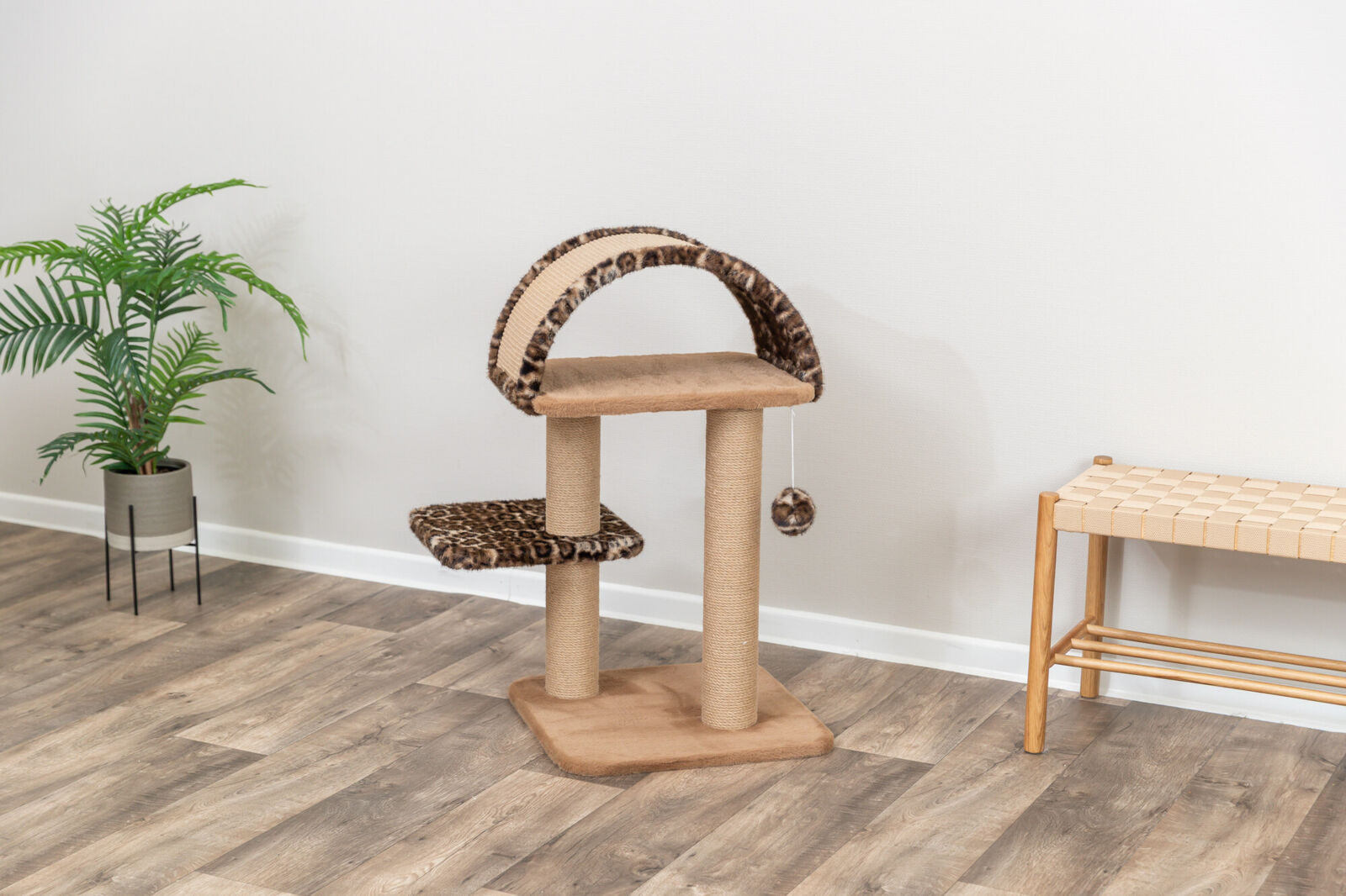 Arbre à chat Leo, angulaire, 85cm, brun Arbre à chat Leo, angulaire, 85cm, brun